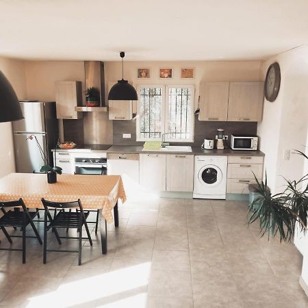 Bas De Villa. Cote D'Azur, A 20 Kms De Nice Contes  Zewnętrze zdjęcie