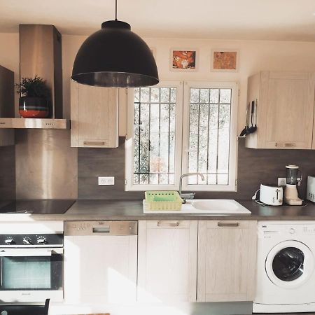 Bas De Villa. Cote D'Azur, A 20 Kms De Nice Contes  Zewnętrze zdjęcie