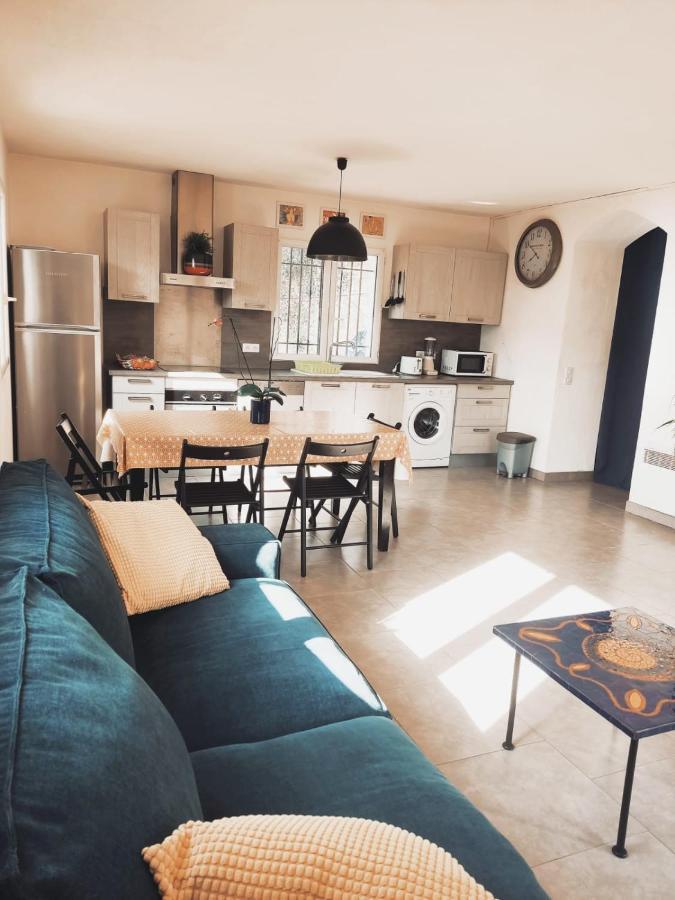 Bas De Villa. Cote D'Azur, A 20 Kms De Nice Contes  Zewnętrze zdjęcie