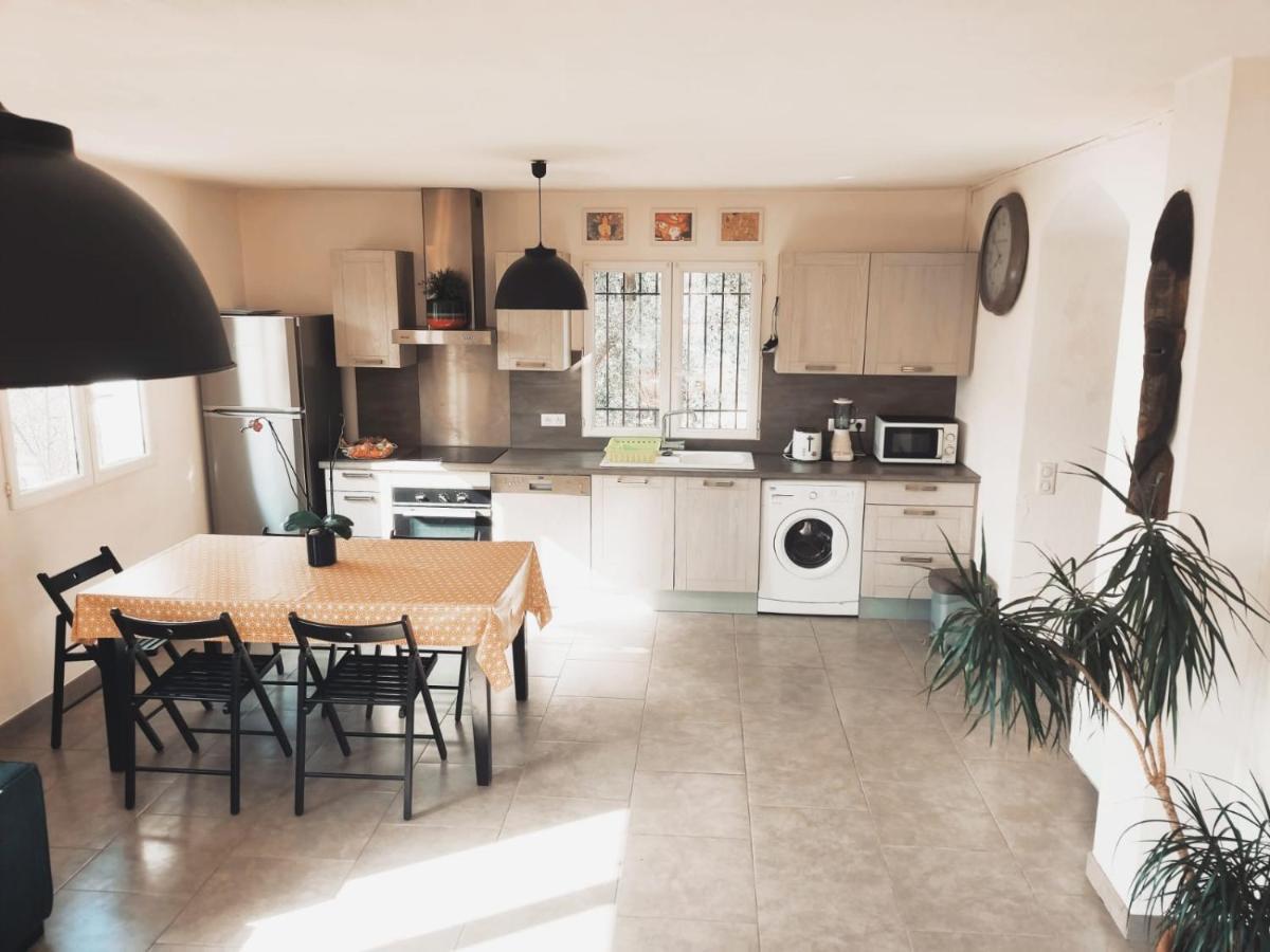 Bas De Villa. Cote D'Azur, A 20 Kms De Nice Contes  Zewnętrze zdjęcie