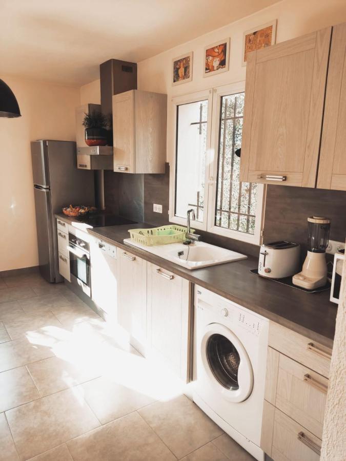 Bas De Villa. Cote D'Azur, A 20 Kms De Nice Contes  Zewnętrze zdjęcie