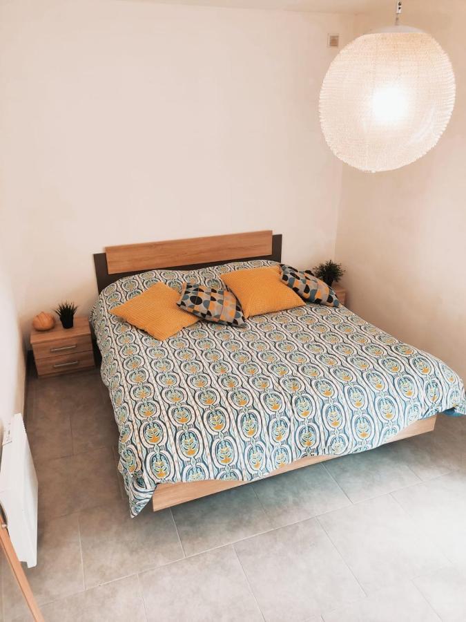 Bas De Villa. Cote D'Azur, A 20 Kms De Nice Contes  Zewnętrze zdjęcie